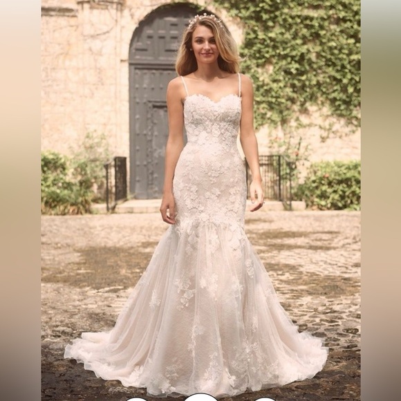Joelle from Maggie Sottero NWT size 10 in wedding dress - Picture 1 of 12